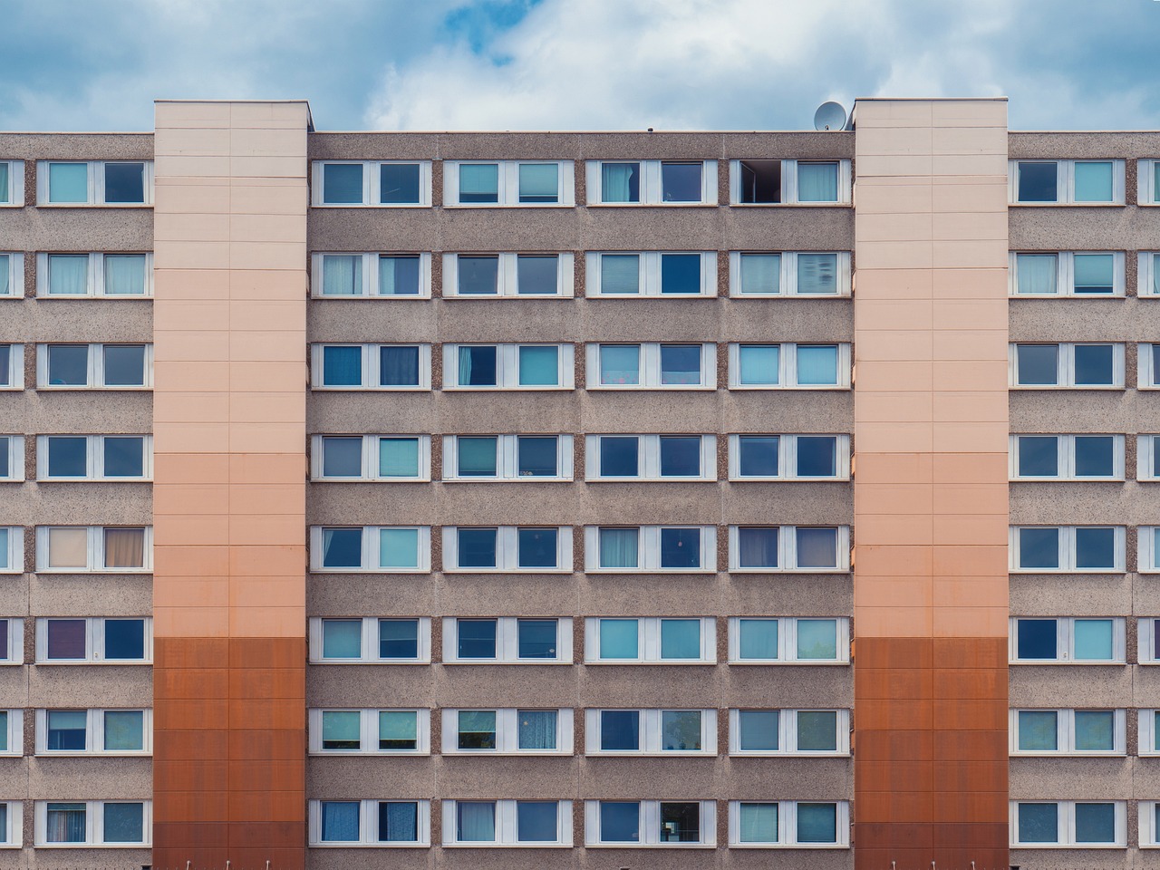 VX账号买卖：实名制账号如何保证信息真实性？